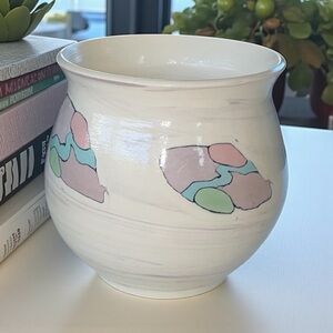 Studio Art Pottery Vase by Boswick SIGNED– Pastel Abstract Design – 3.5”